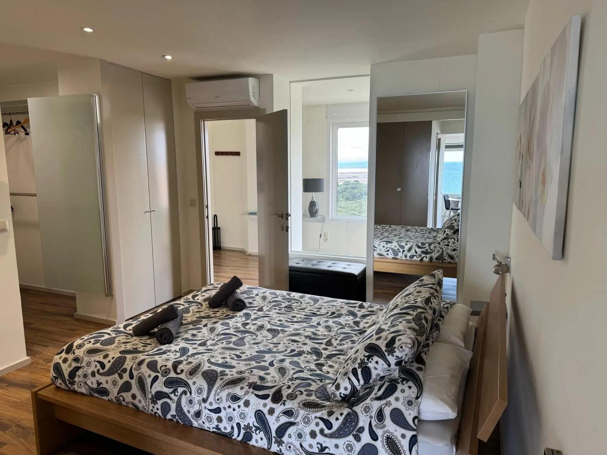 Spacious Apartment In Valencia With Sea View - 160 Sqm Екстериор снимка