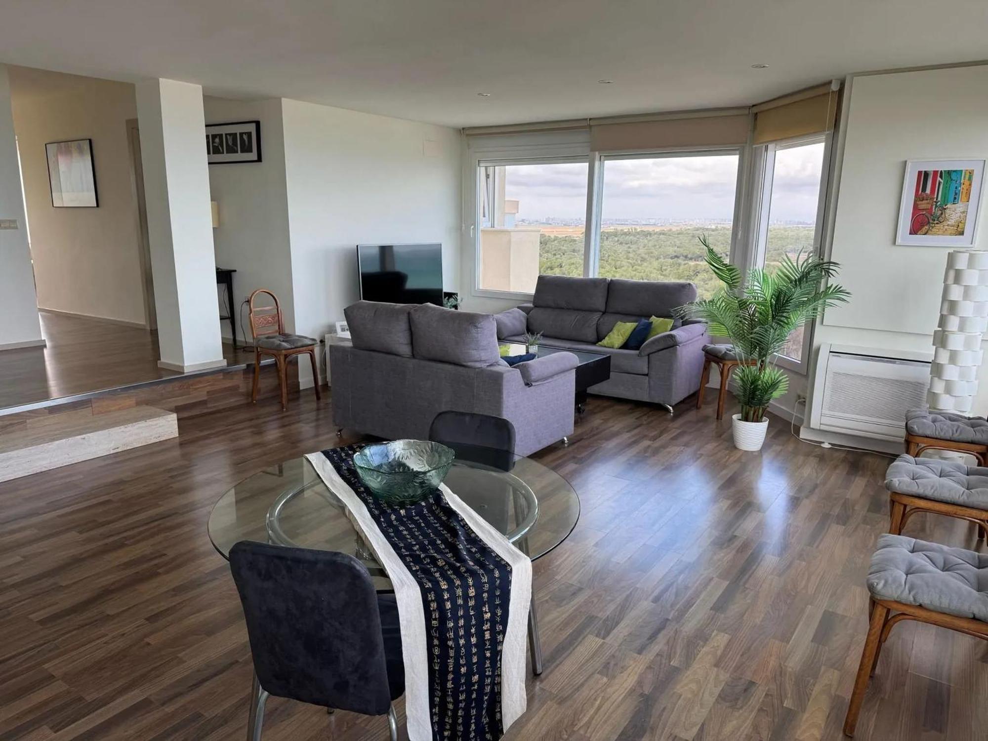 Spacious Apartment In Valencia With Sea View - 160 Sqm Екстериор снимка